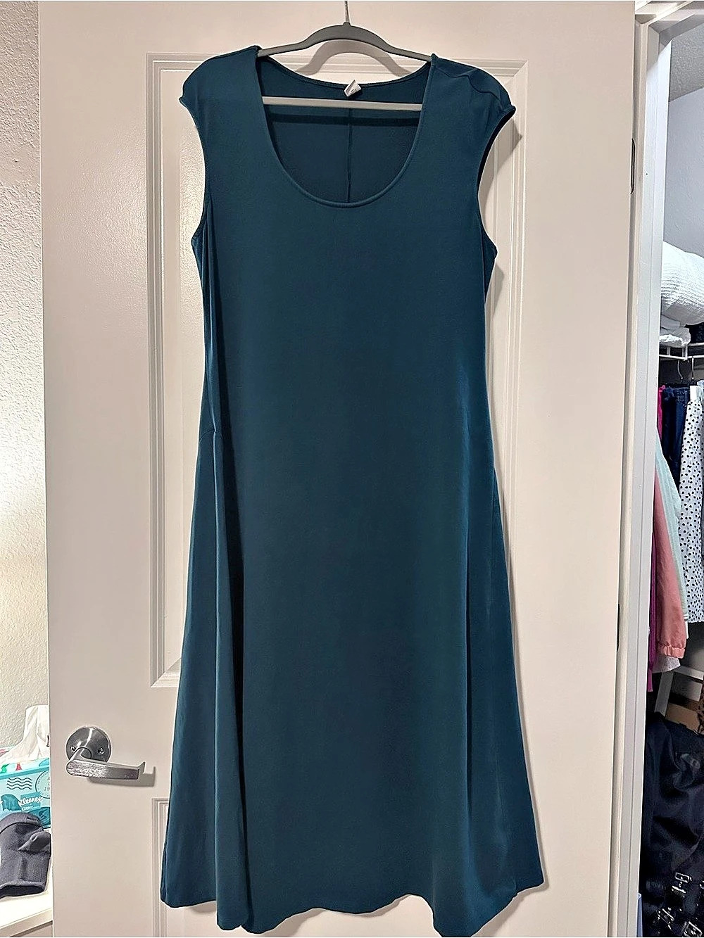 Old Navy Maxi Dress in Teal Size Large Like New